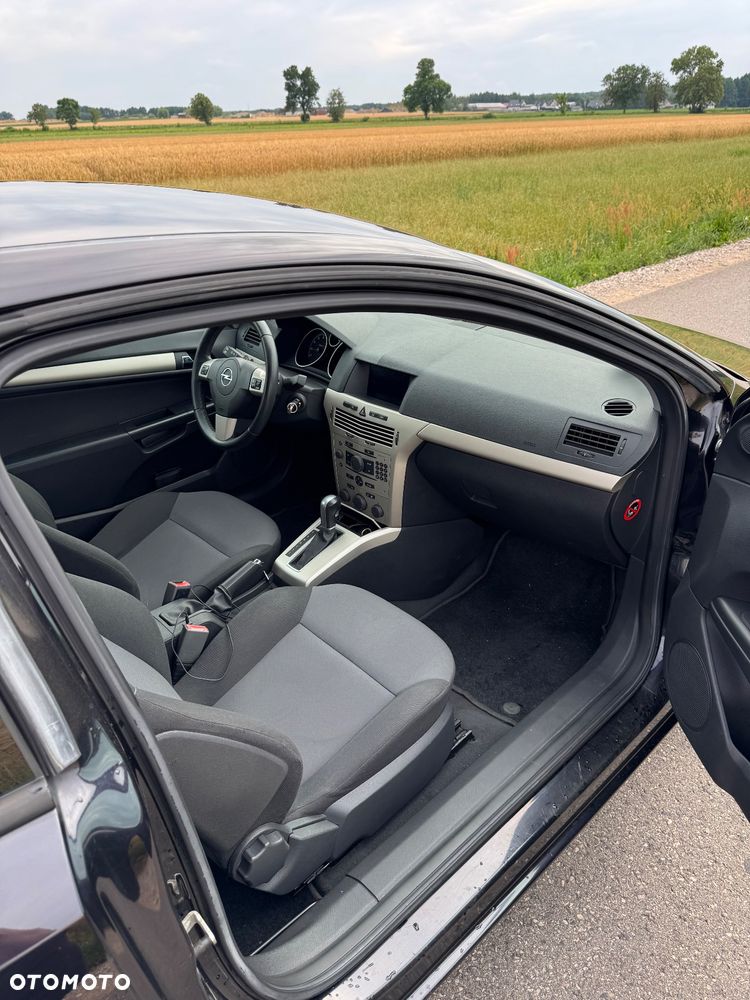 Opel Astra GTC 1.8 Automatik Cosmo - 9