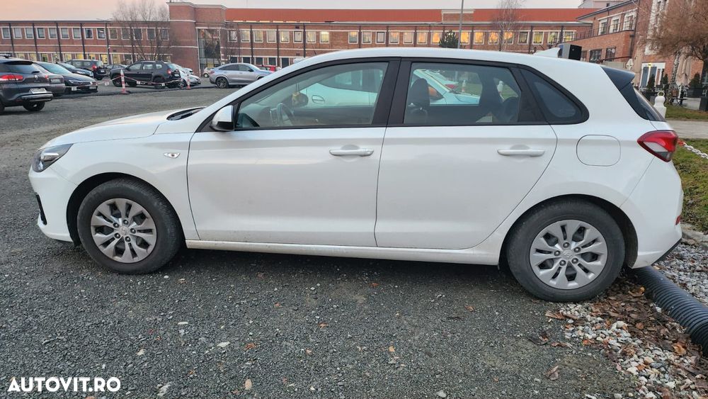 Hyundai i30 1.5 110CP 5DR M/T Comfort - 2