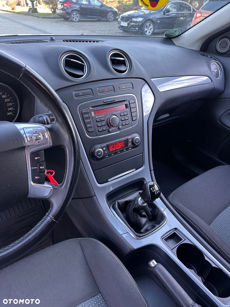 Ford Mondeo 1.6 TDCi Ambiente - 9