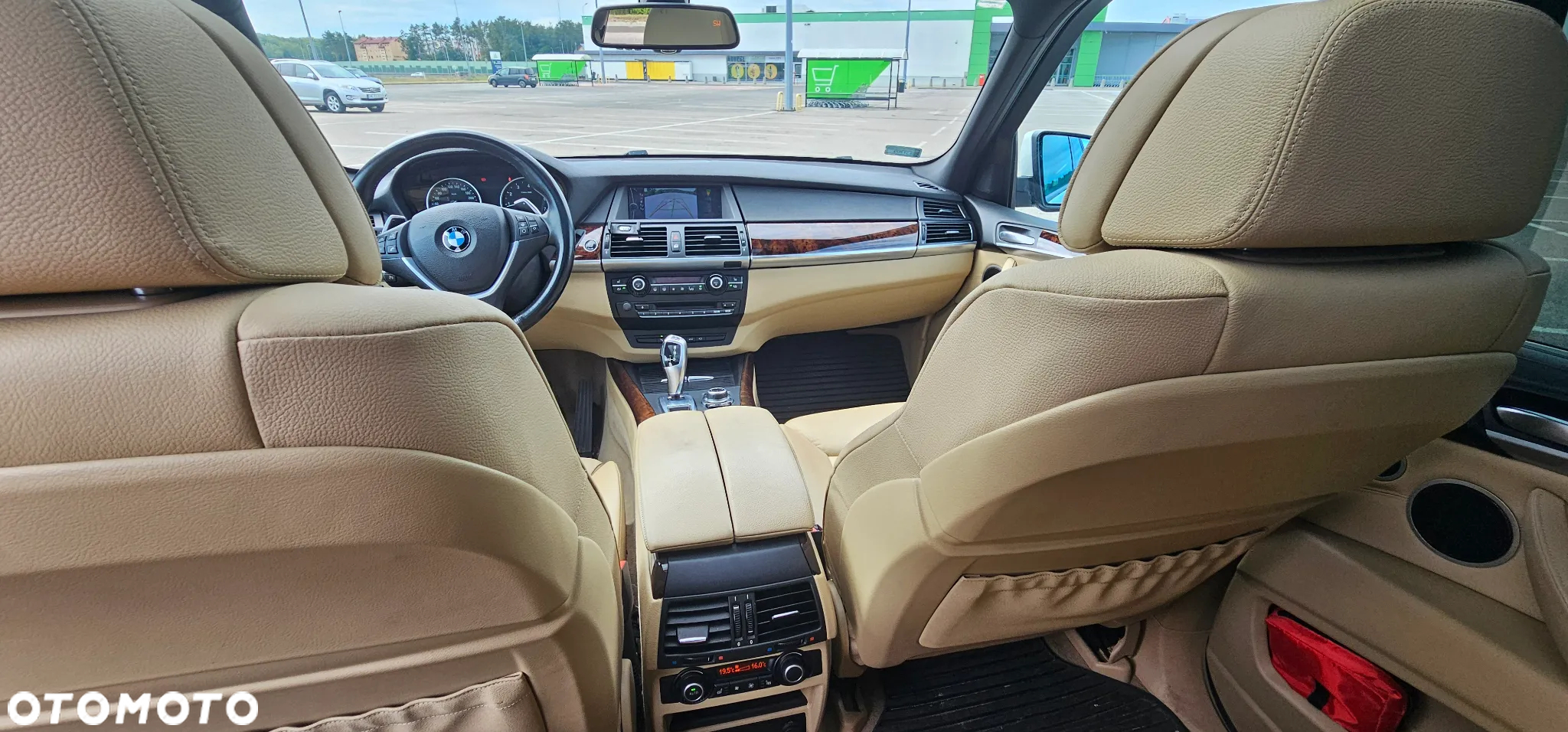 BMW X5 xDrive50i - 11
