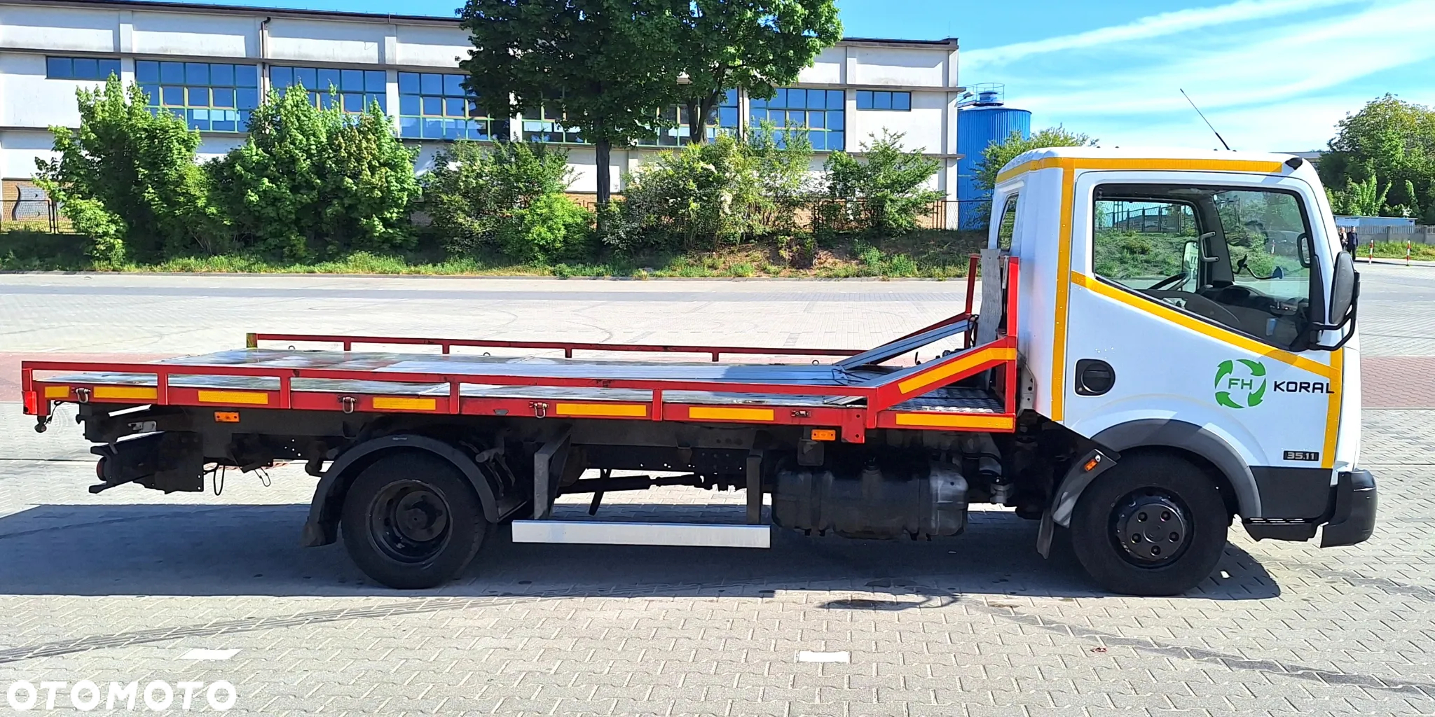 Nissan CABSTAR - 4