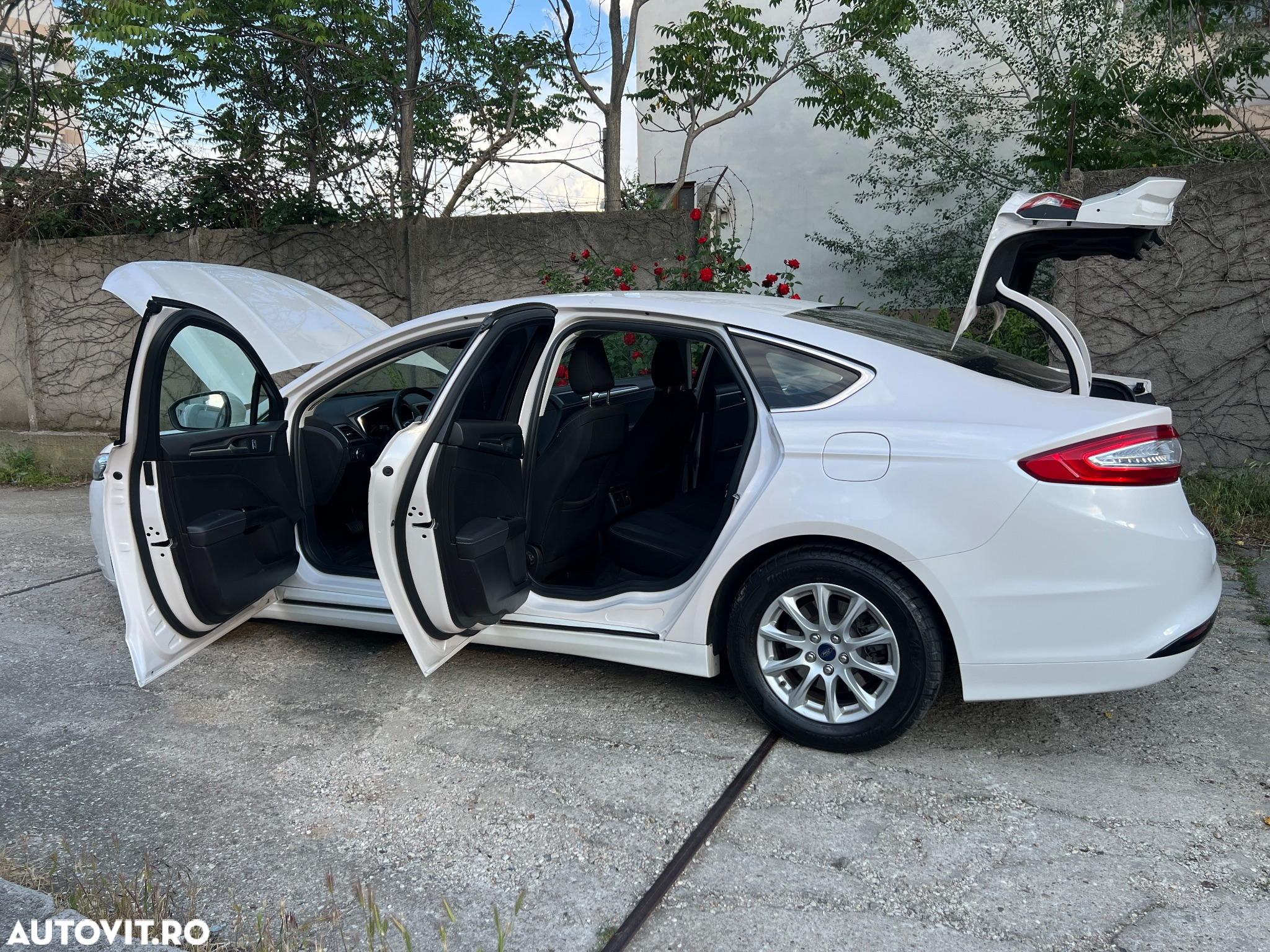 Ford Mondeo 2.0 Hybrid - 4