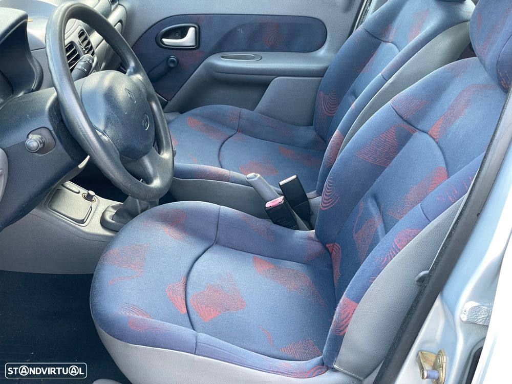 Renault Clio 1.2 - 8