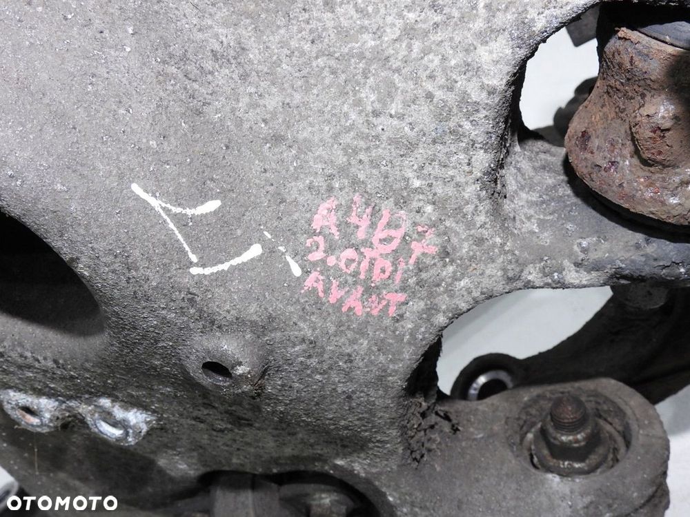 PIASTA ZWROTNICA LEWY TYŁ AUDI A4 B7 - 4