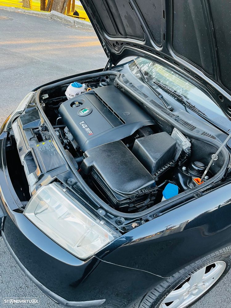 Skoda Fabia Break 1.4 Style AC+CB+ABS - 16