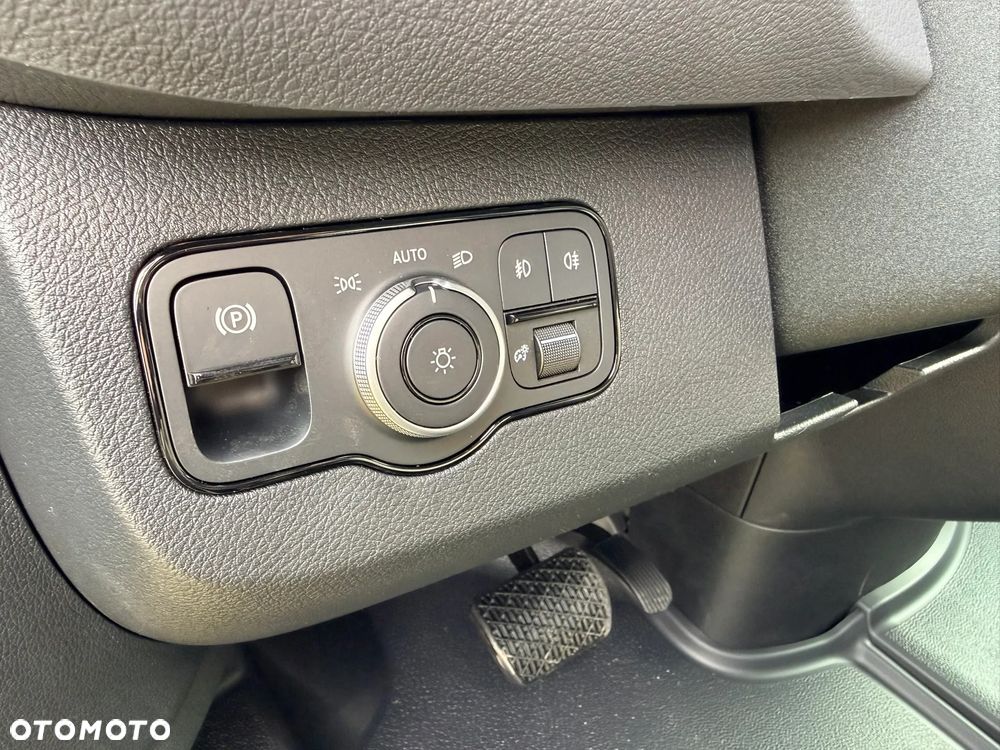 Mercedes-Benz Sprinter - 20