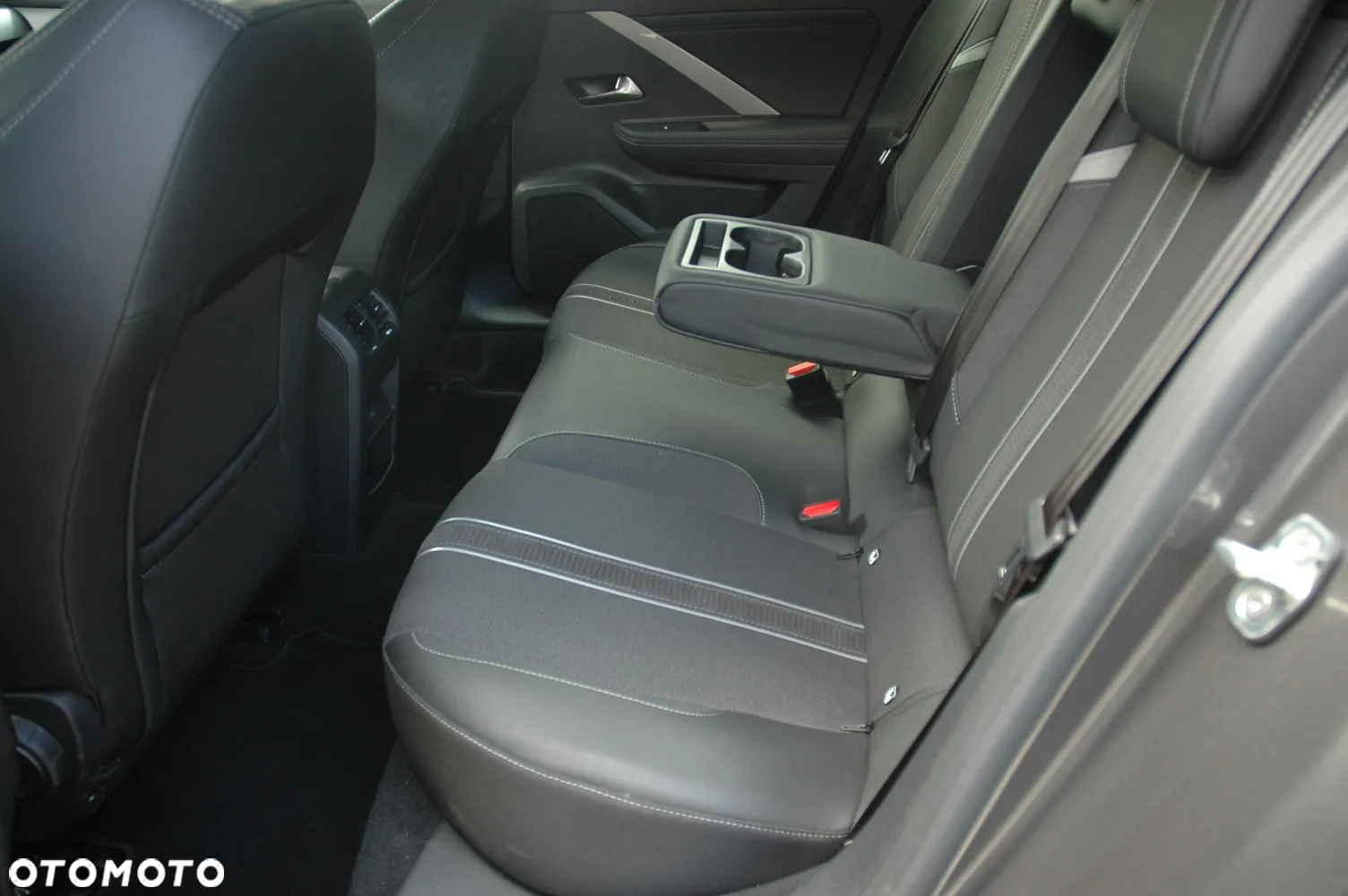 Opel Astra VI 1.5 CDTI GS S&S - 12