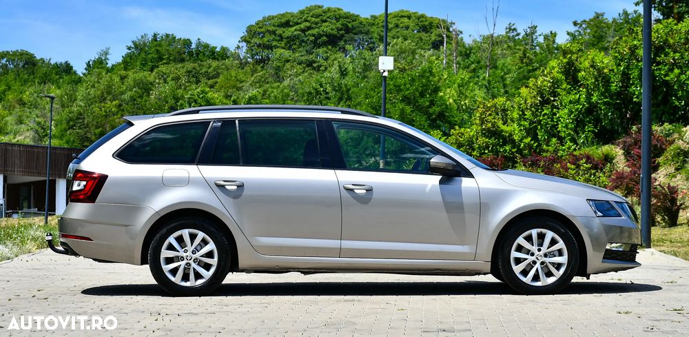 Skoda Octavia 1.6 TDI DSG Ambition - 20
