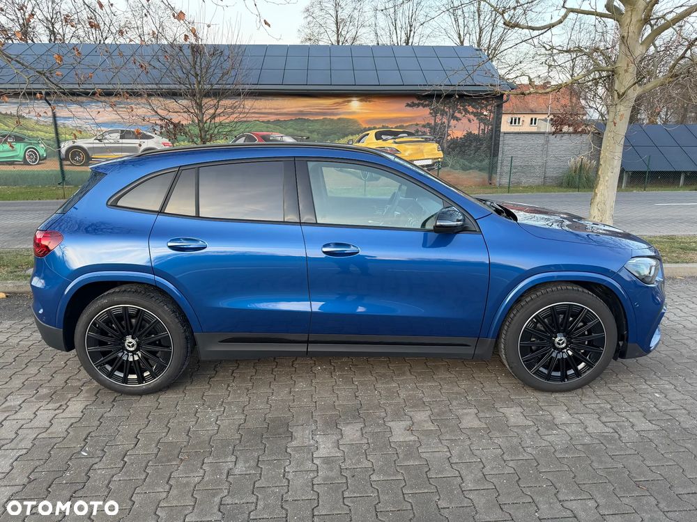 Mercedes-Benz GLA 200 7G-DCT AMG Line - 2