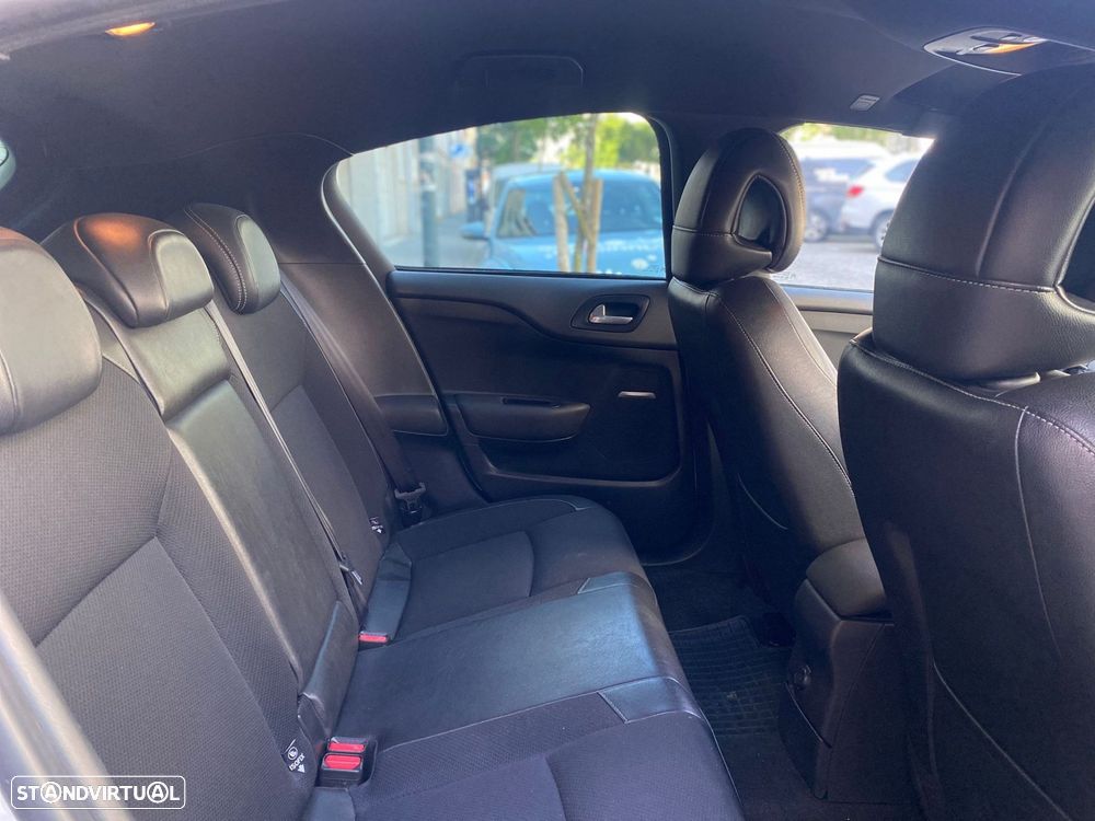 Citroën DS4 1.6 HDi So Chic - 26