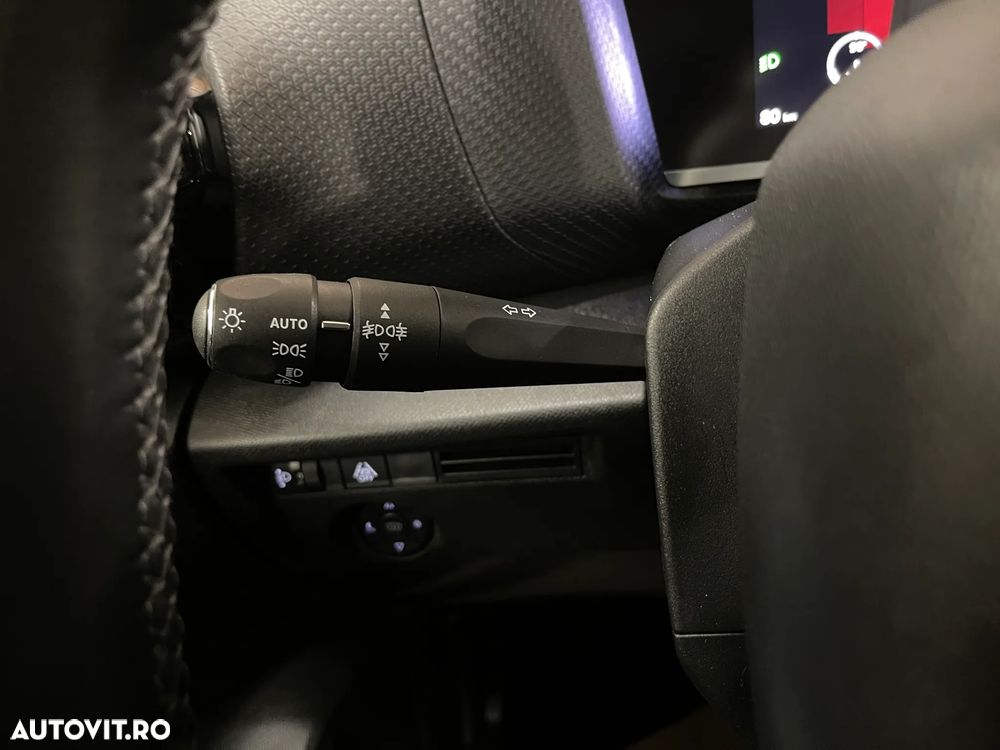 Citroën C4 1.2 PureTech S&S EAT8 Feel - 28