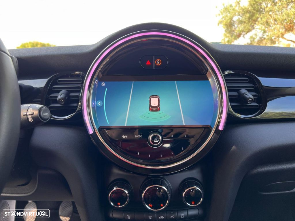 MINI 3 Portas Cooper Essential - 12
