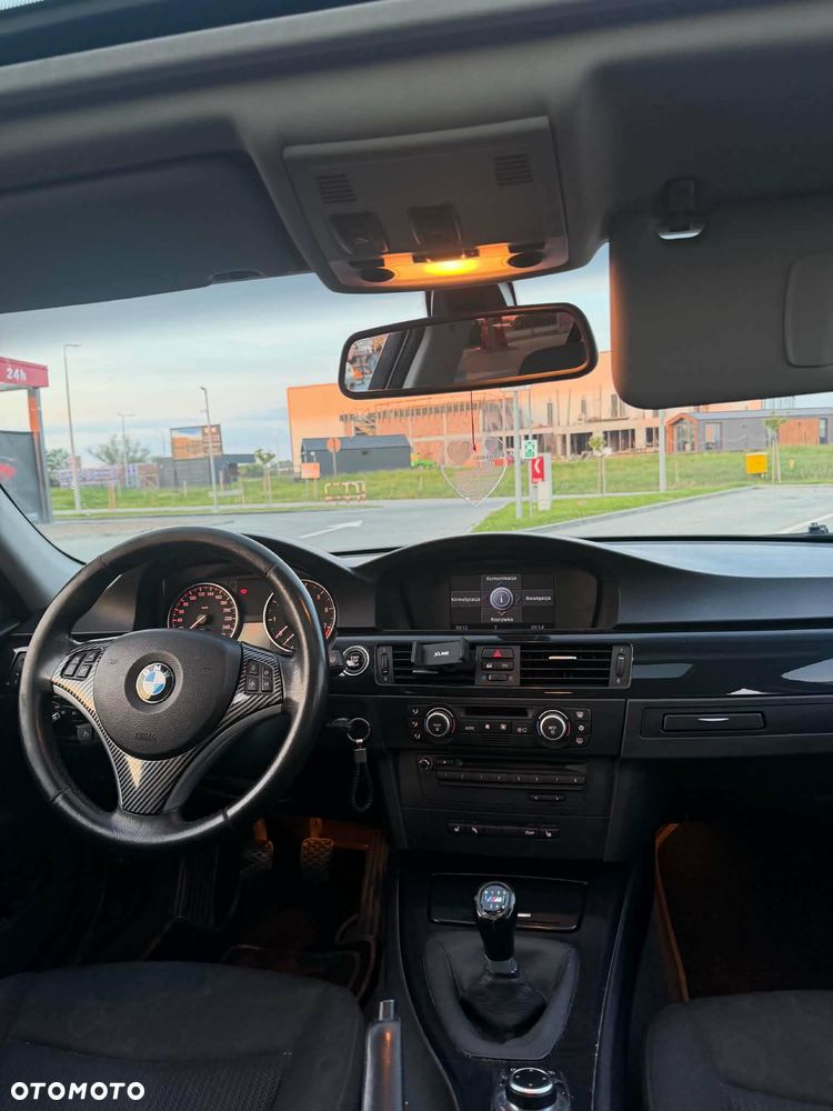 BMW Seria 3 320i - 13