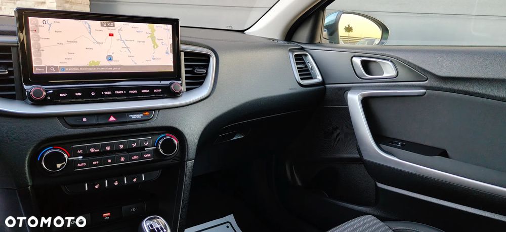 Kia Ceed ver-1-6-crdi-mhev-business-line - 21