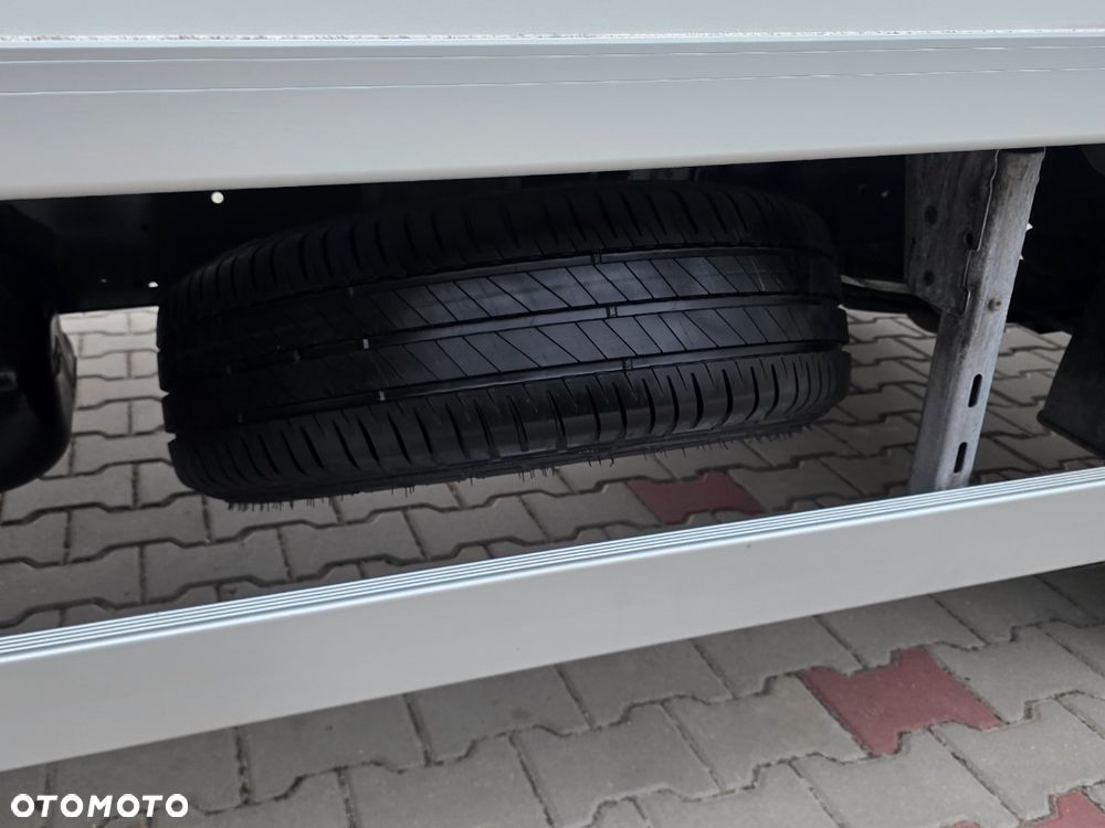 Iveco Daily 35S18 - 28