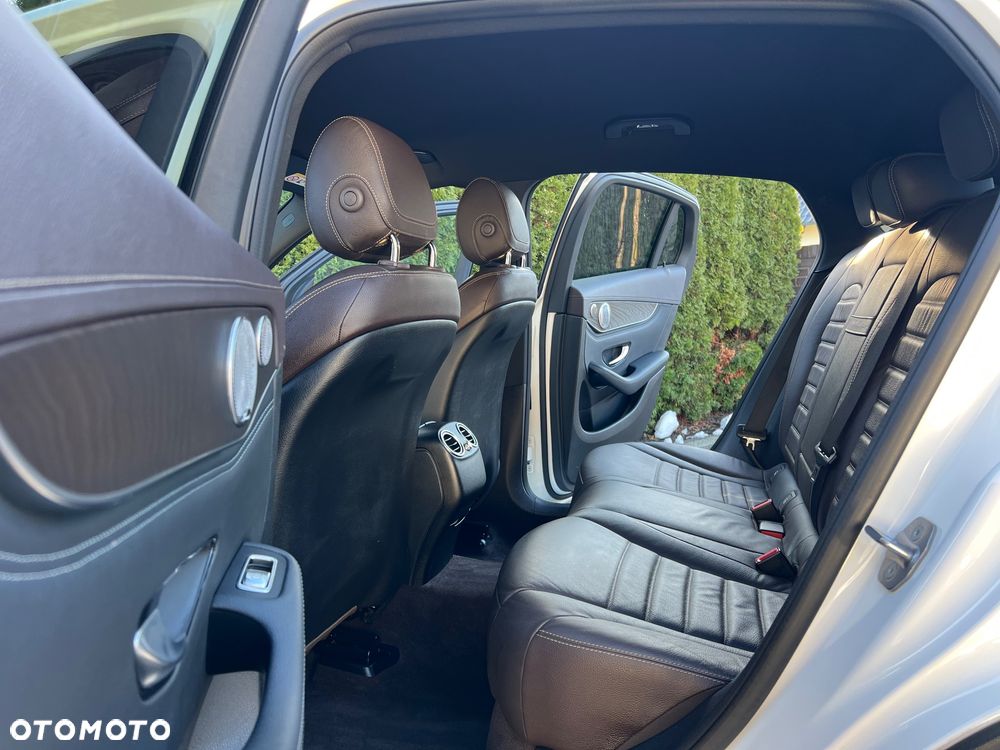 Mercedes-Benz GLC - 19