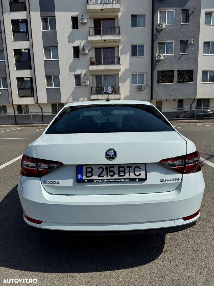 Skoda Superb 2.0 TDI DSG Style - 16