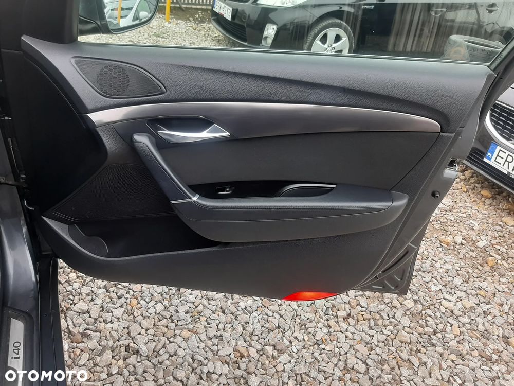 Hyundai i40 Kombi blue 1.6 Family - 26