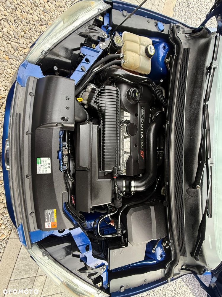 Ford Focus 2.5 ST - 25