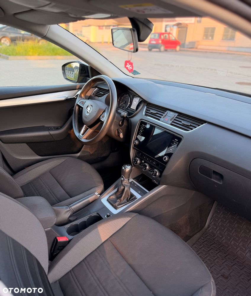 Skoda Octavia 1.5 TSI ACT Active - 10