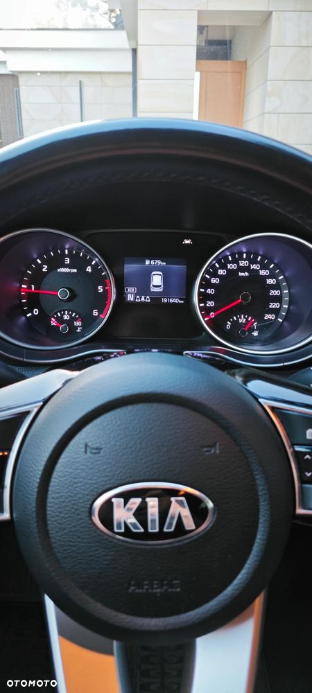 Kia Ceed 1.6 CRDi SCR L - 10