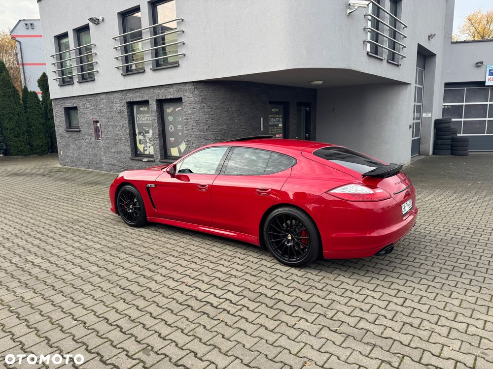 Porsche Panamera GTS - 11