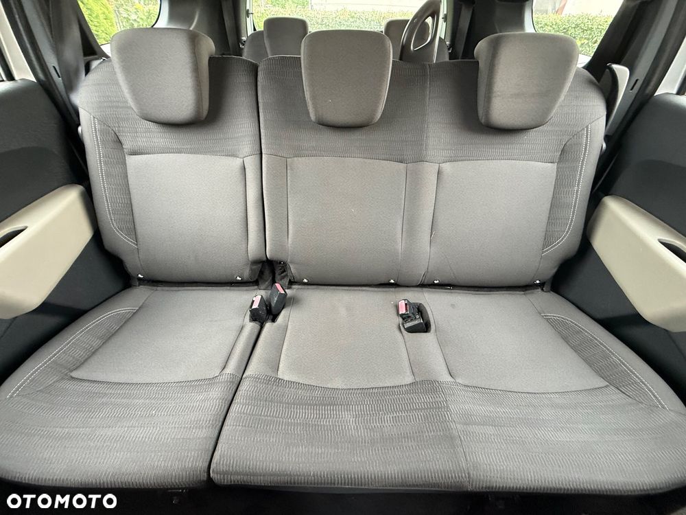 Dacia Lodgy 1.6 Laureate - 16