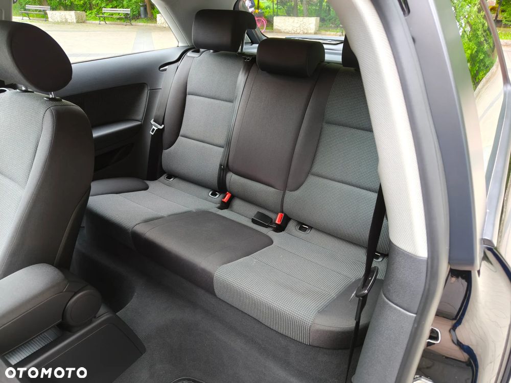 Audi A3 3-drzwiowe 1.6 FSI Ambiente - 24