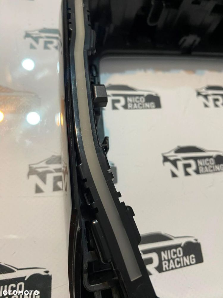 LISTWA OZDOBNA DEKOR TUNELU BLACK PIANO AMBIENT LED 6916378 BMW G70 - 4