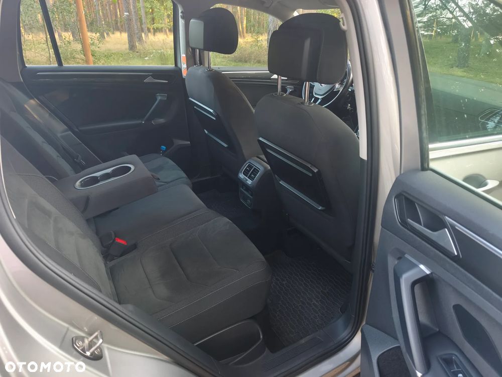 Volkswagen Tiguan - 10