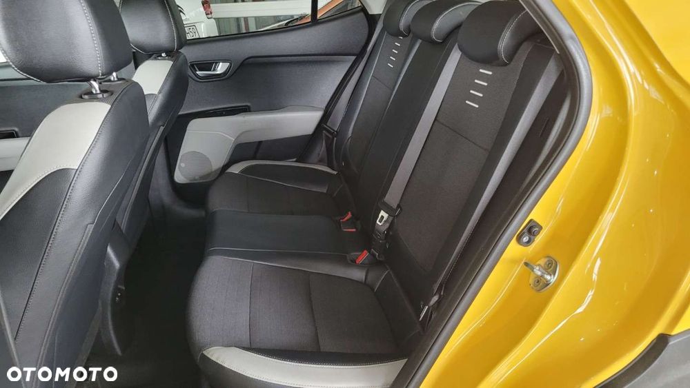 Kia Stonic - 23