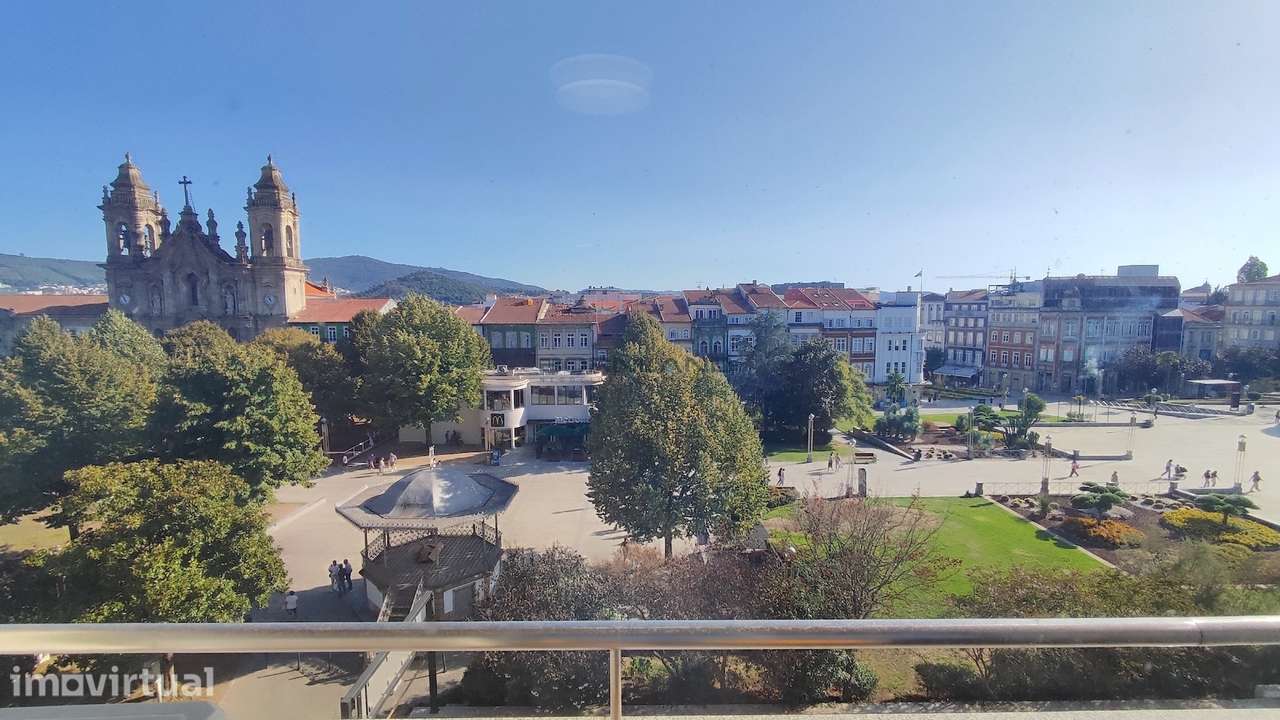 Apartamento T3 Duplex - Centro Histórico Braga (Av. Central) - Grande imagem: 4/15