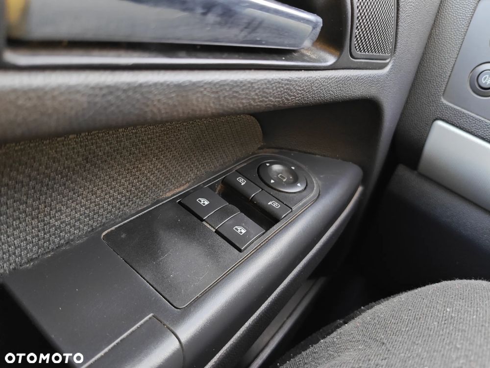 Opel Zafira 1.9 CDTI - 22