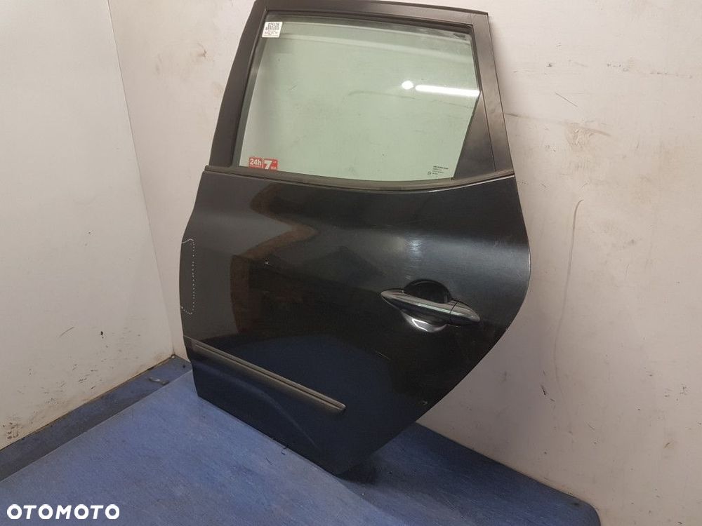 KIA VENGA DRZWI TYŁ LEWE 9F - 8