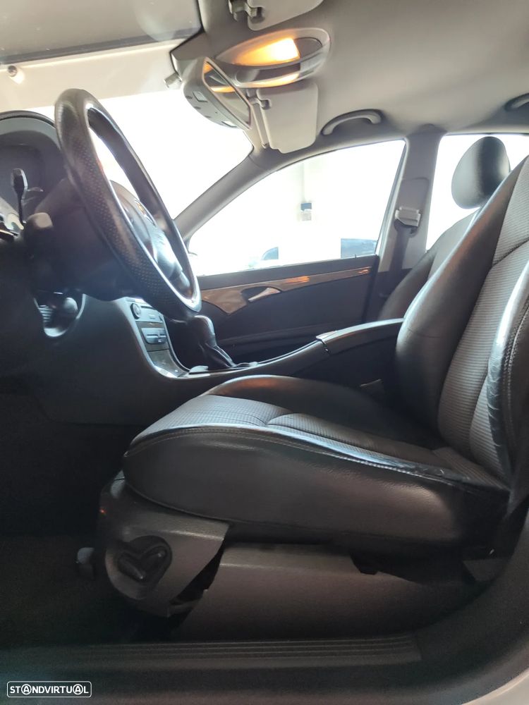Mercedes-Benz E 220 CDi Avantgarde - 27