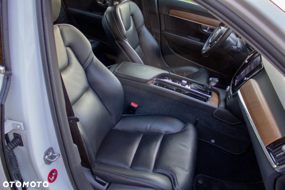 Volvo S90 D4 AWD Geartronic Inscription - 4
