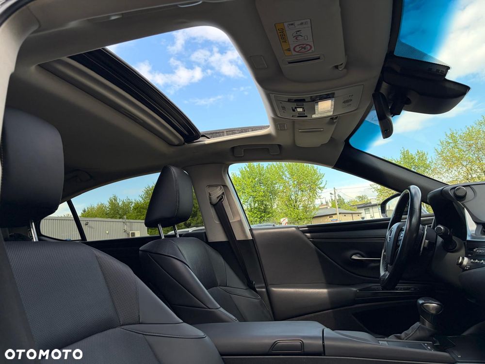Lexus ES 300h Elegance - 21