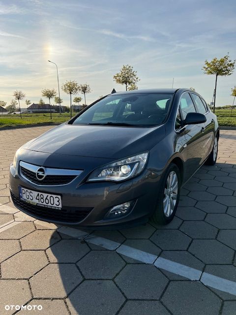 Opel Astra 1.6 T Cosmo - 1