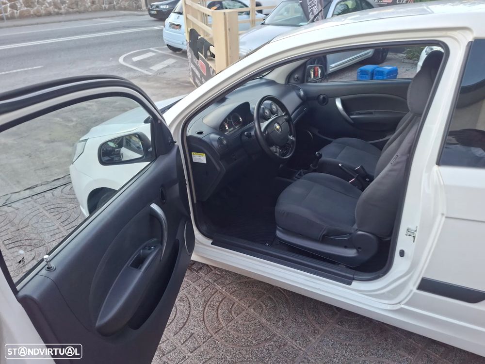 Chevrolet Aveo 1.2 LS - 12
