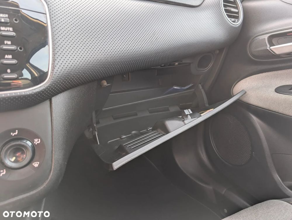 Fiat Punto Evo 1.4 8V Estiva Blue&Me - 15