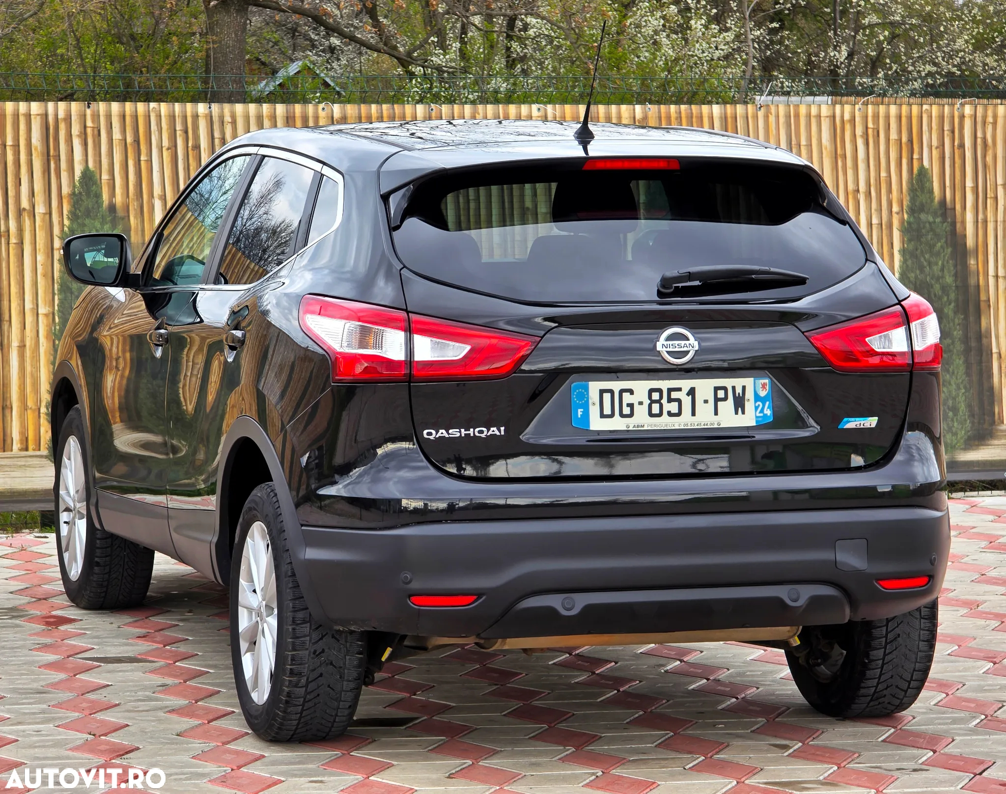 Nissan Qashqai 1.6 DCI TEKNA - 11