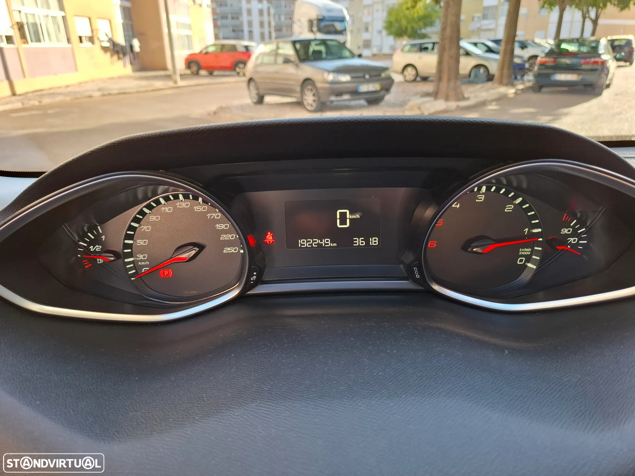 Peugeot 308 SW 1.6 e-HDi Allure - 9
