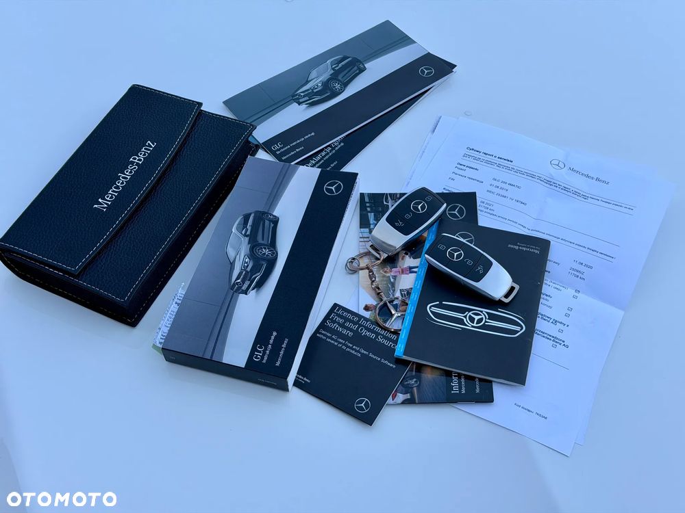 Mercedes-Benz GLC 250 4Matic 9G-TRONIC AMG Line - 28