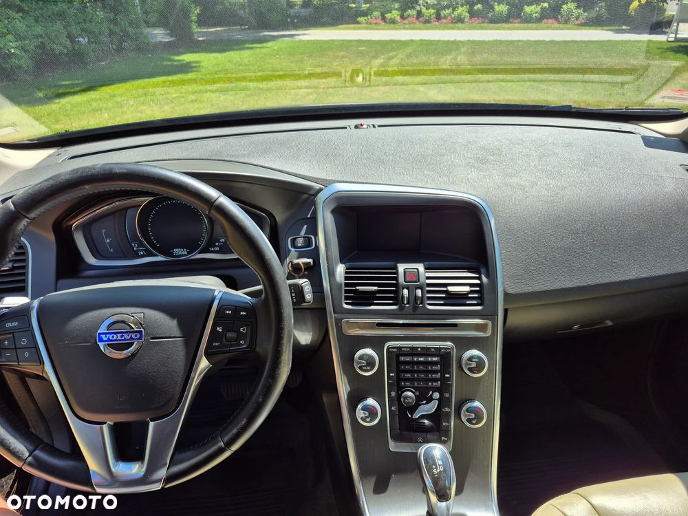 Volvo XC 60 D4 Drive-E Momentum - 9
