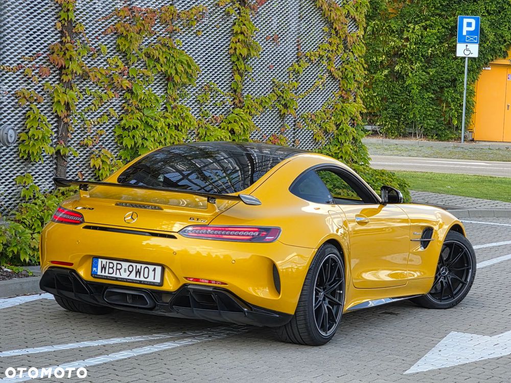 Mercedes-Benz AMG GT R - 33
