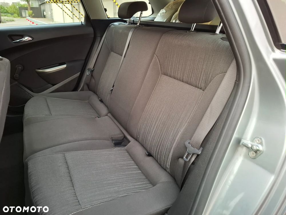 Opel Astra 1.6 Enjoy - 24