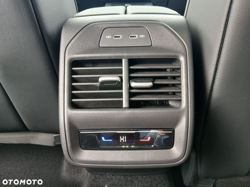 Volkswagen Passat Variant - 11