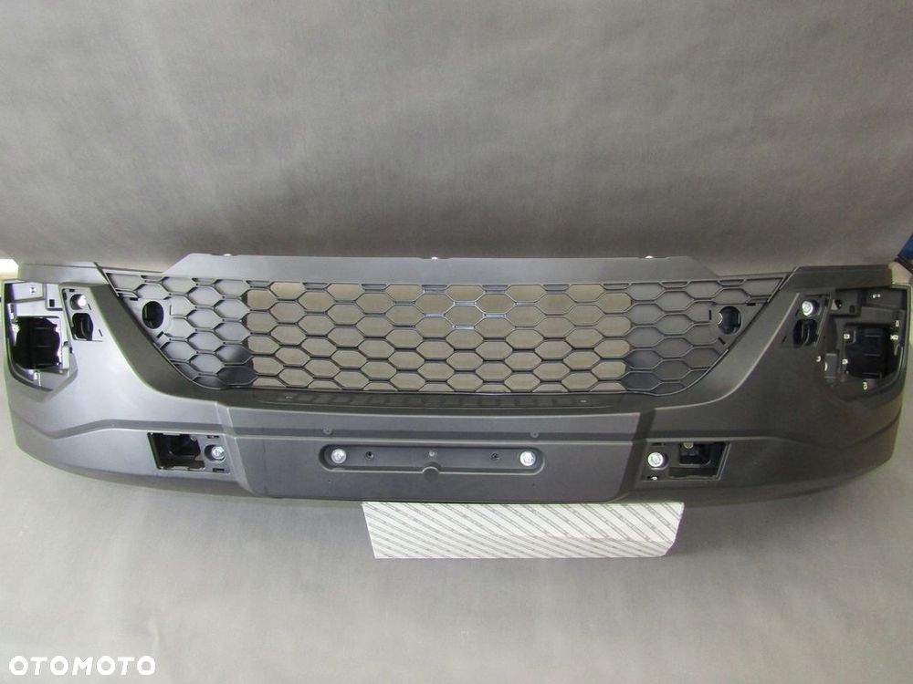 Zderzak przedni Iveco Daily 14 - 19 + migacze - 8
