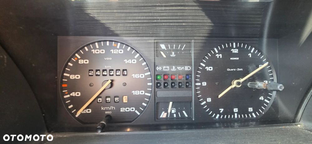 Volkswagen Golf 1.6 CL - 12