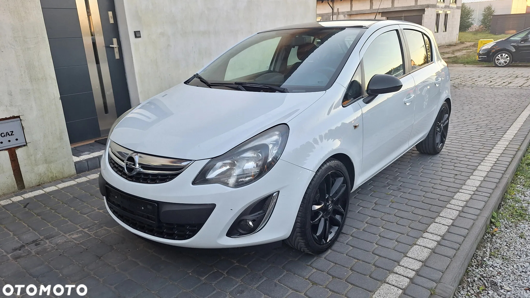 Opel Corsa 1.4 16V Sport - 2